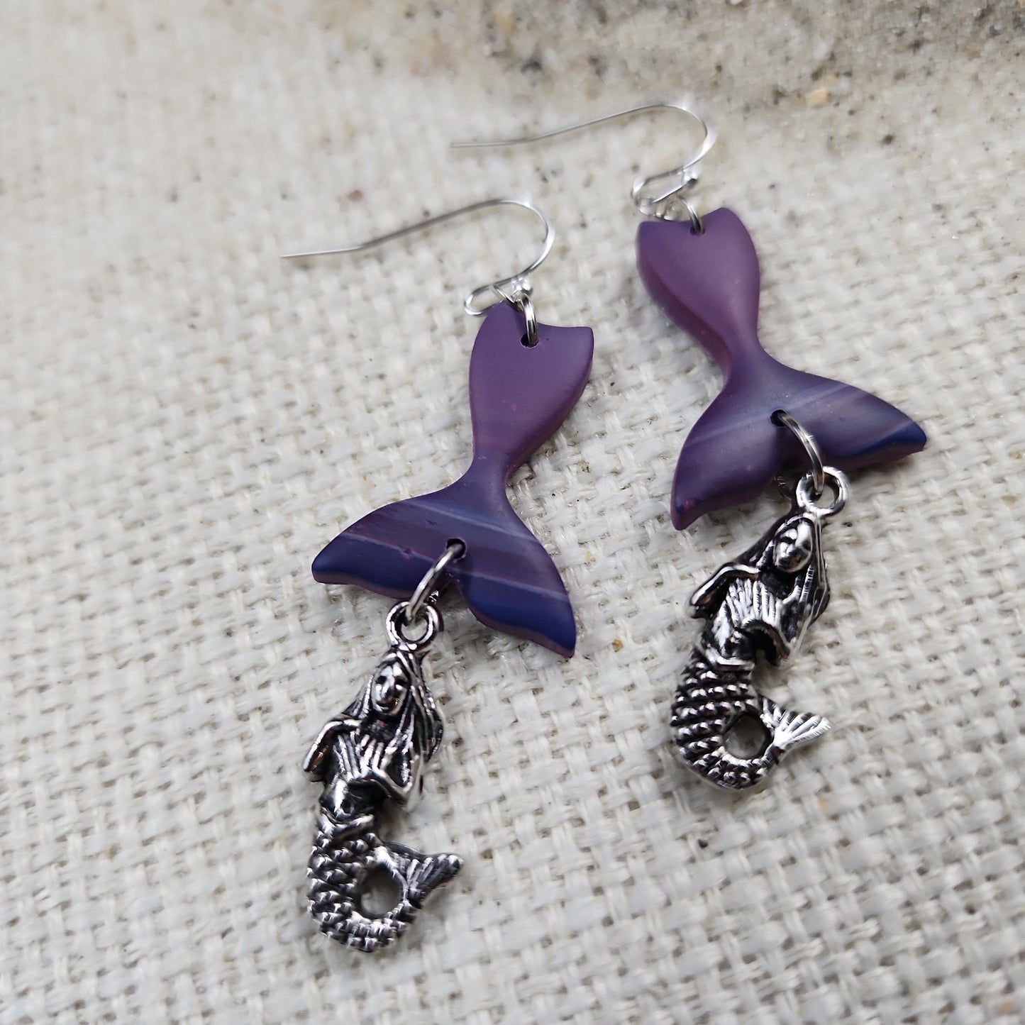 Medium Dangle
