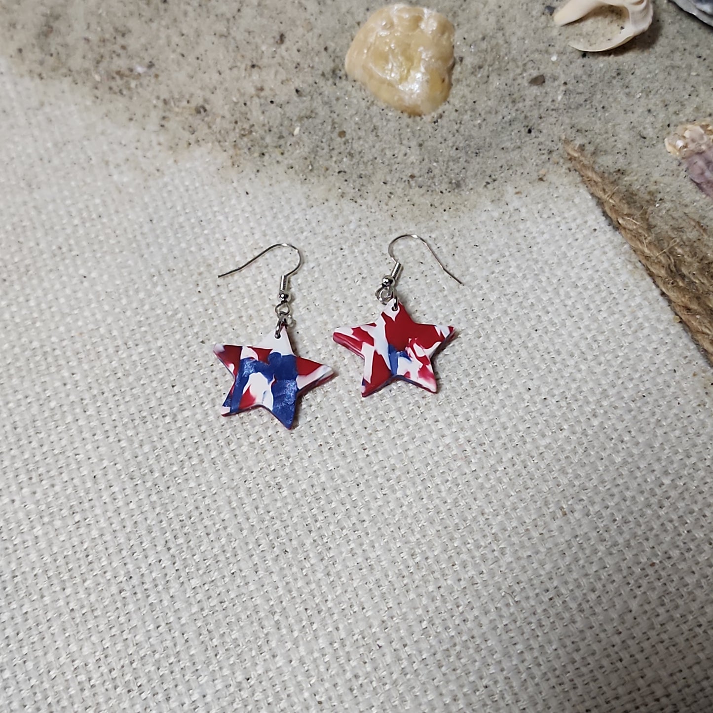 Medium Dangle