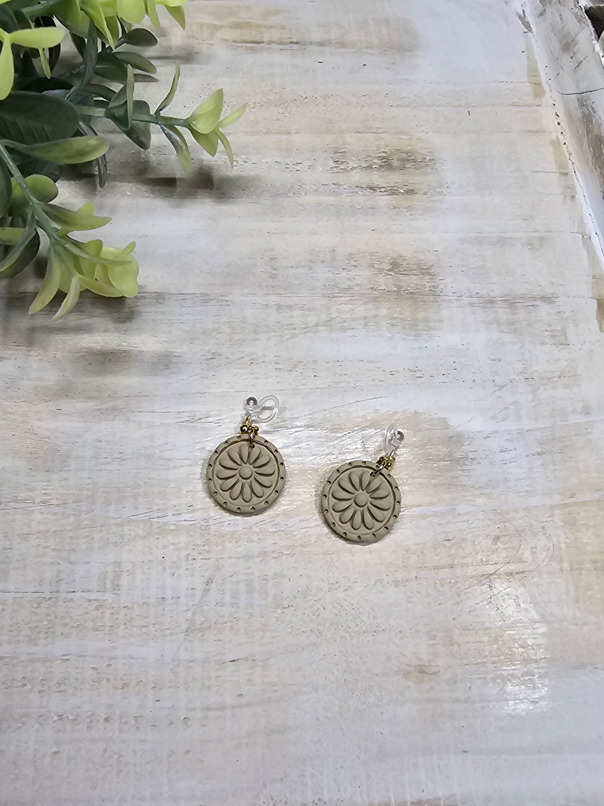Clip-On Medium Dangle