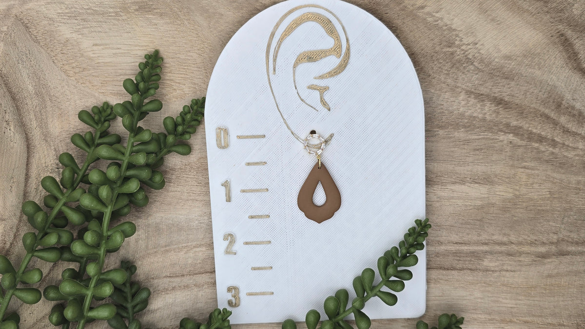 Medium Dangle